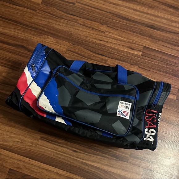 VTG 1994 World Cup USA Soccer Large Duffel Bag - Picture 9 of 15